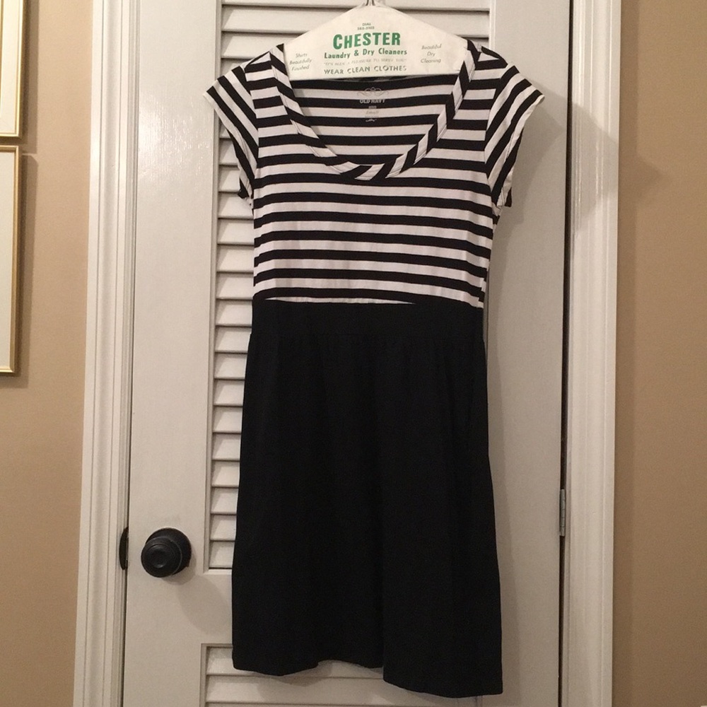 Old Navy black and white striped cotton dress